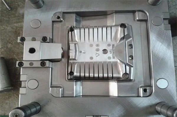 什么是火花机攻牙？此工艺通常在哪些领域应用？